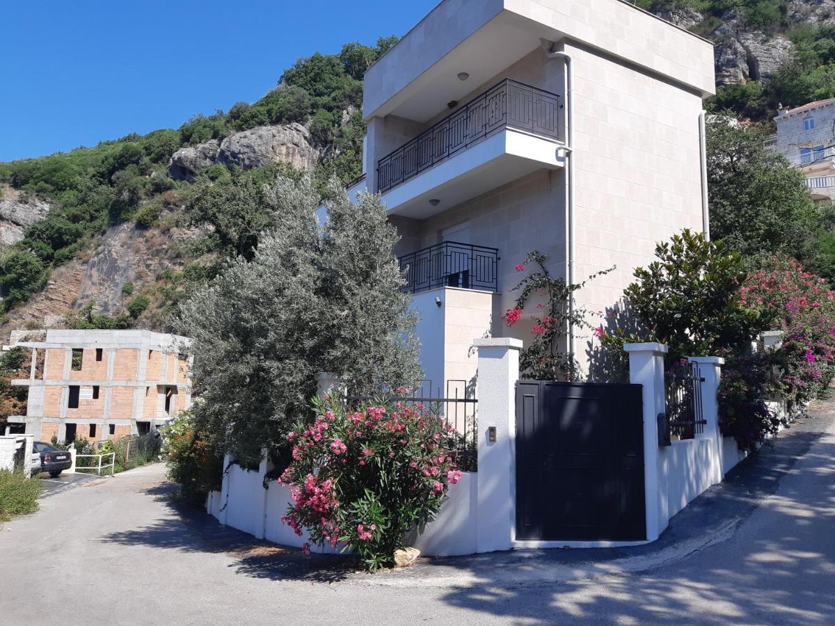 Apartments Villa Simonovic Petrovac Exteriér fotografie
